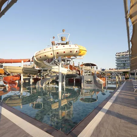 Отель Dream Water World