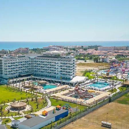 Dream Water World 5*