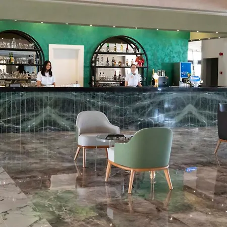 Dream Water World Hotell 5*